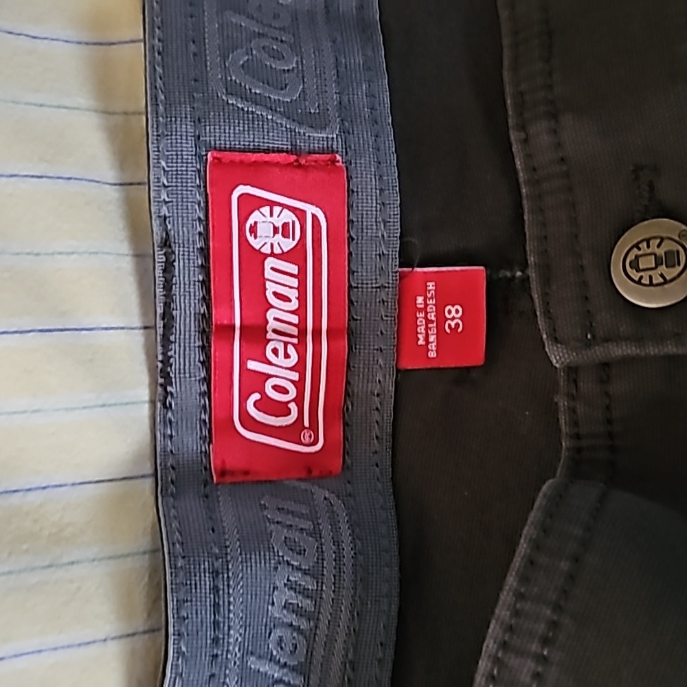 Coleman Olive shorts Size 38 Waist - Picture 10 of 10